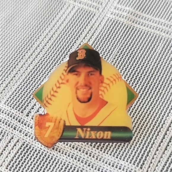 Vintage Peter David Sports Pins- (3) Boston Red Sox - Picture 6 of 6